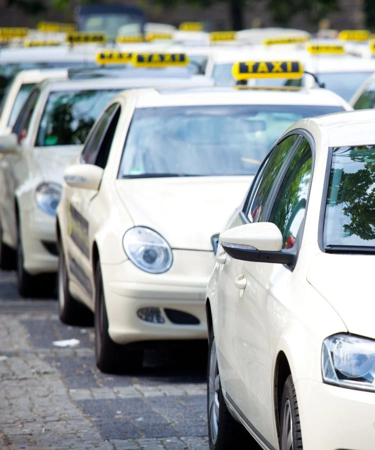 best-taxi-service-in-udaipur.webp